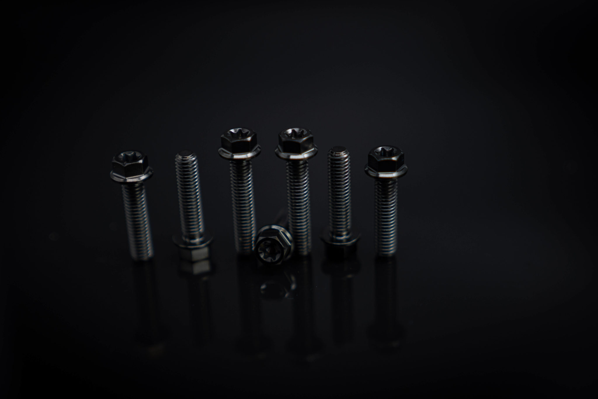 Titan-Schrauben, M5 x 18 mm, Sechskant, Fahrradschrauben/-bolzen, goldfarben, 6 Stück